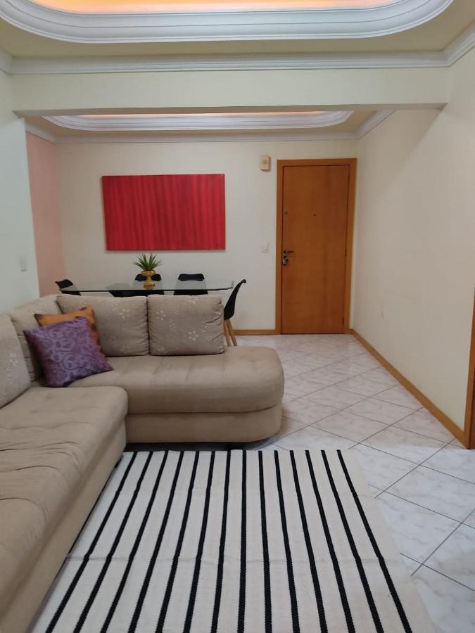 Apartamento Lindo Ap Na Rua 252, No Coração De Meia *